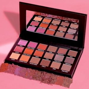 KAB COSMETICS || Day + Night Eyeshadow Palette - 18 Shades ✨NWT✨